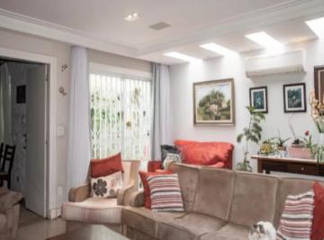 Casa · 448m² · 7 Quartos · 2 Vagas · Casa ampla em Nova Piraju, SP