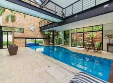 Casa · 899m² · 5 Quartos · 10 Vagas · Casa de luxo à venda em São Paulo: 5 quartos, 4 suítes, 7 banheiros, 10 vagas de