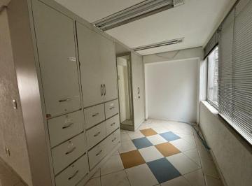 Comercial · 484m² · 1 Vaga · 13 Salas Comerciais A Venda no Edifício Investimento