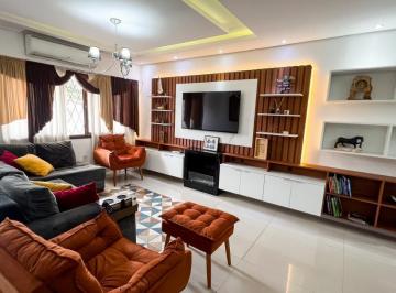 Casa · 170m² · 3 Quartos · 3 Vagas · IMÓVEL BAIXOU!!!!! Valor 649.000,00 Localizada no bairro Fátima - Casa Térrea com Piscina em Canoas