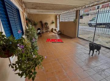 Casa · 200m² · 3 Quartos · 3 Vagas · Lote inteiro Jardim Satélite, casa antiga em boas condições