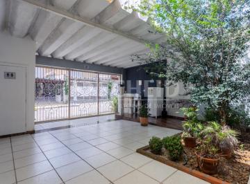 Casa · 172m² · 3 Quartos · 3 Vagas · Casa á Venda na Saúde com 172m², 3 quartos sendo 3 suítes, 3 vagas.
