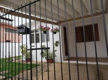 Casa com 2 dormitórios à venda, 90 m² por R$ 680.000 - Alvinópolis - A · Casa com 2 dormitórios à venda, 90 m² por R$ 680.000,00 - Alvinópolis - Atibaia/SP