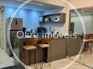 Apartamento · 33m² · 1 Quarto · Reformado: studio com 33m² à venda no Centro!