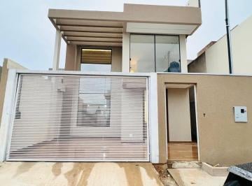 Casa de 3 quartos, Guará · Linda casa com 200m² e 3 quartos no Guará II