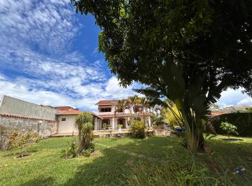 Casa de 4 quartos, Brasília · Clássica e Linda! Bem edificada! Completa!