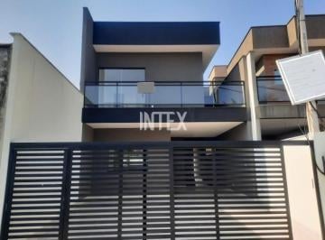 Foto 01 · Imperdível: Casa com 3 quartos e suíte em Itaipu, Niterói-RJ! 2 vagas. Venha conferir!