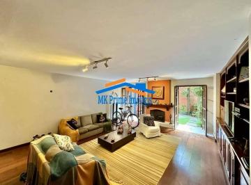 Casa · 228m² · 4 Quartos · 4 Vagas · Charmoso sobrado 4 dorms / 2 suítes, jardim privativo c/ gourmet
