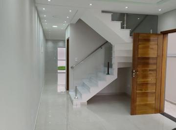Casa de 3 quartos, Arujá · Sobrado novo à venda no Centro de Arujá com 3 suítes, quintal e área gourmet