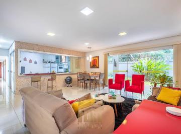 Casa de 3 quartos, Brasília · EXCLUSIVIDADE NO LAGO NORTE – CASA TÉRREA COM DESIGN INOVADOR 