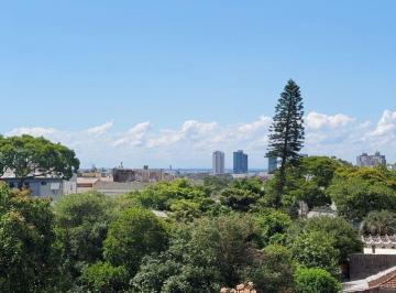 Casa · 287m² · 3 Quartos · 4 Vagas · Imperdível! Casa à venda em Porto Alegre-RS, bairro Tristeza, 3 quartos, 1 suíte, 4 banheiros, 4 vag