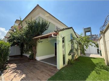 Casa · 107m² · 3 Quartos · 2 Vagas · Casa a venda com 3 quartos (1 1suite) 107m², reformado no Condomínio Villagio Del Mare - Recreio.