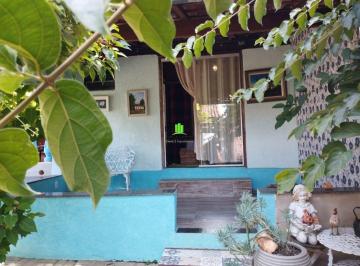 7789_i368hxZI2_778967bf16ba93f45_DI3M2RhNjcyZmNh_o_wm.jpg · Casa à Venda - Espaço Gourmet e Amplo Quintal