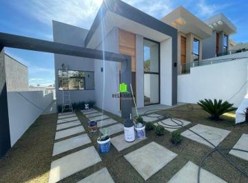 6818_iF38L99hTQbVA8bl5N1Nv_68186496f27d290e6_2M4YWE4NWE5NTJl_o_wm.jpg · Casa em condomínio em Trilhas Do Sol com 130.00 m² , 4 quarto(s) , 1 suíte(s) , 3 vaga(s).