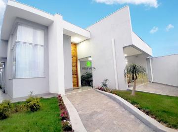 7672_im59PIO7p1dI13lByg_7672672e5d34208d2_WY5YzUyNjI4Njhl_o_wm.jpg · Casa em Lundcea com 176.89 m² , 3 quarto(s) , 1 suíte(s) , 2 vaga(s).
