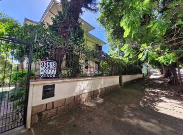 686874_i8E7E2a54_68687467dac36d48b12.jpg · Raridade em Petropolis. Casa em terreno com 880m2