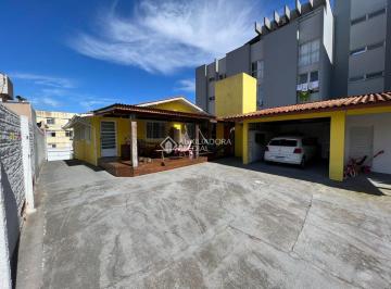650696_i9638GzRD_650696673503926518a.jpg · Casa com pátio em coqueiros