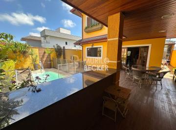 Casa · 180m² · 3 Quartos · 2 Vagas · Casa à venda de 180m² 3 quartos no Cond. Altos da Serra - Bairro Urbanova
