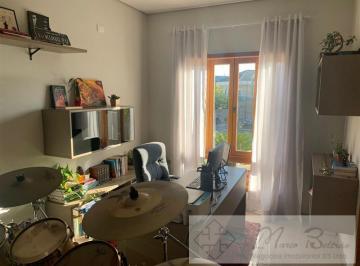 Casa · 272m² · 3 Quartos · 6 Vagas · lindo sobrado.
