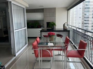 e78590a0c6a290ee9cab355950624cccc2b81a1d · Apartamento com 180m² de área útil com 4 dormitórios, sala ampla anexa a varanda goumet. Condomínio