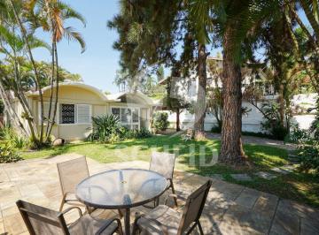 Casa · 145m² · 3 Quartos · 5 Vagas · Casa Térrea à Venda no Bairro Chácara Monte Alegre Oportunidade Única!