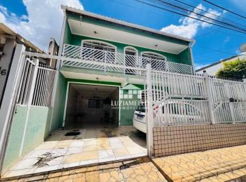 Fachada · QE 42, Guará II - Casa com Dois Pavimentos + Edícula, Nascente, Ótima Localização