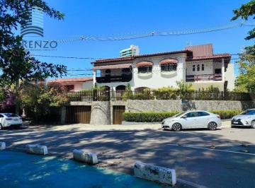 e175205d304f4acc9c8ce5963c8d2b95962d5ce7 · Casa Residencial ou Comercial no Caminho das Árvores. 724m² de terreno, 395m² de área construída. 4 