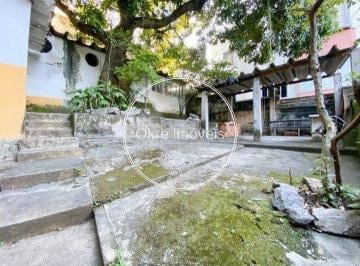 Casa · 301m² · 4 Quartos · 3 Vagas · Oportunidade para investimento: terreno com casa à venda em Laranjeiras!