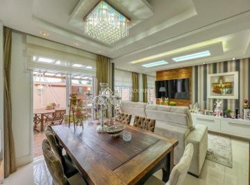 701424_i2ho591B_70142467edafe3bc8b6.jpg · SOBRADO à Venda no Privilège Exclusive Houses - 3 Dormitórios, Suíte com Closet e Pátio com Hidro