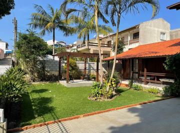 Casa · 200m² · 3 Quartos · 4 Vagas · Casa à venda no bairro Ingleses do Rio Vermelho - Florianópolis/SC