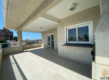 Apartamento · 154m² · 3 Quartos · 1 Vaga · Cobertura à 300mts do mar, no Centro de Navegantes/SC