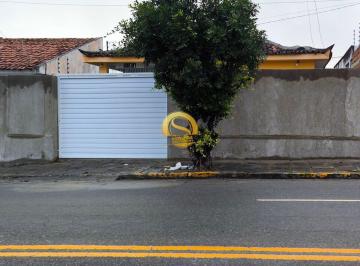 Casa · 134m² · 4 Quartos · 2 Vagas · Casa em excelente localização à venda em frente ao Campestre.