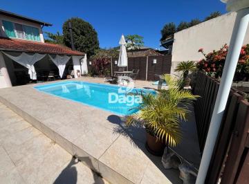 Casa · 230m² · 4 Quartos · 3 Vagas · Casa Alto Padrão, em Local Super Agradável -Aceita Permuta por apto na região.