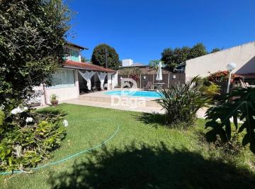 Casa · 230m² · 4 Quartos · 3 Vagas · Casa Alto Padrão, em Local Super Agradável -Aceita Permuta por apto na região.