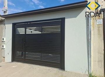 Foto 01 · Casa para venda com 3 quartos, 1 suíte com closet, com planejado 180m², excelente localização próxim
