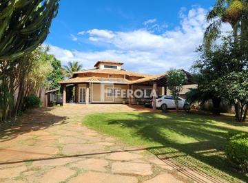 Casa de 4 quartos, Vicente Pires · CASA , 5 QUARTOS , VARANDA , ARMARIOS