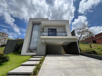 Casa · 220m² · 3 Quartos · 4 Vagas · Casa em condomínio para venda com 3 quartos, sendo 1 suíte, 220m²