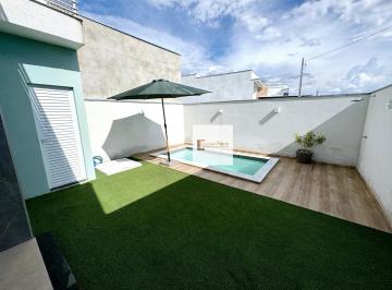 Casa de 3 quartos, Sorocaba · Sobrado com piscina e suíte no Condomínio Horto Florestal 