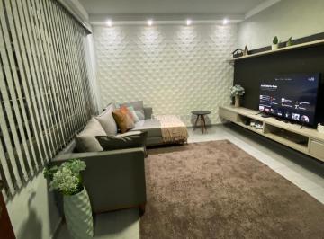 Casa · 220m² · 3 Quartos · 2 Vagas · Casa à venda em Taubaté, Parque São Cristóvão, com 3 quartos, com 220 m²