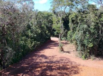 Vista do platô para a rua · Refúgio na natureza – Terreno à venda em Ibiúna, SP
