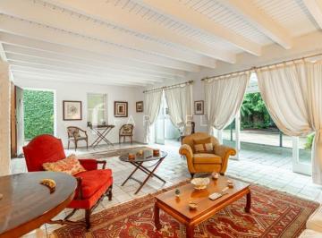 11831-20250326220825_zap.jpg · Maravilhosa casa na Gávea.