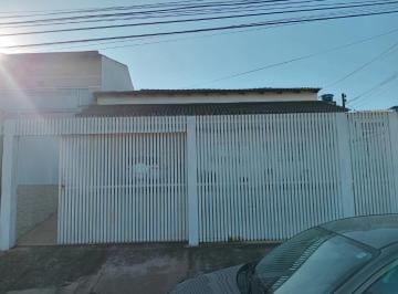Casa · 130m² · 3 Quartos · 2 Vagas · Casa a Venda Sobradinho