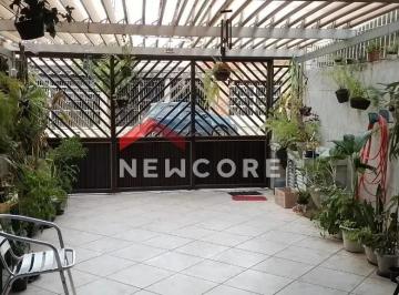 Casa · 196m² · 3 Quartos · 4 Vagas · Casa em  Rua Doutor Emílio Carlos - Vila Cascatinha - São Vicente/SP