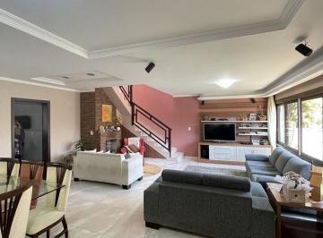 Casa · 240m² · 4 Quartos · 3 Vagas · Casa à venda no bairro Centro - Torres/RS