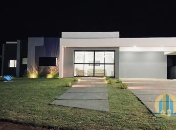 Casa · 245m² · 4 Quartos · 1 Vaga · Casa à venda no bairro Centro - Paranapanema/SP
