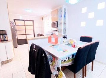 Casa · 165m² · 3 Quartos · 2 Vagas · Sobrado c/ 3 dormitórios( SENDO 2 SUITES ) , Sala c/ lareira ,Sala de jantar, Cozinha c/ planejados
