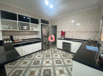 Casa · 201m² · 4 Quartos · 2 Vagas · Sobrado com 4 dormitórios à venda, 201 m² por R$ 550.000,00 - Jardim Thelma - São Bernardo do Campo/