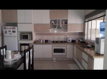 Casa · 182m² · 3 Quartos · 2 Vagas · Casa à venda - no Parque Residencial Jundiaí