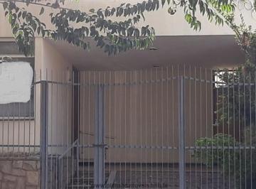 Casa · 230m² · 3 Quartos · 4 Vagas · Casa à venda - em Vila Arens