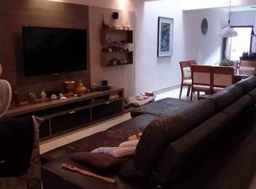 Casa · 221m² · 2 Quartos · 2 Vagas · Casa à venda - no Centro